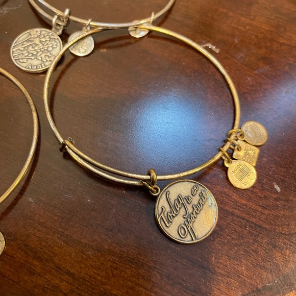 Alex & Ani Bracelets.  6 total - Picture 4 of 8